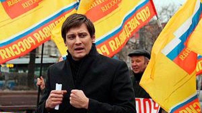 Russia, l’oppositore Dimitri Gudkov è fuggito in Ucraina