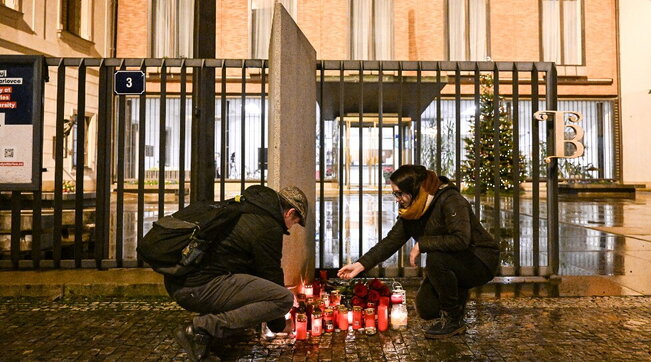 Praga, il killer prima della strage: “Tutti mi odiano, voglio sparare”