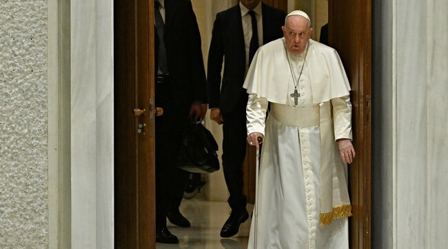 Vaticano, Papa: “Sto molto meglio,   ma mi affatico se parlo troppo”