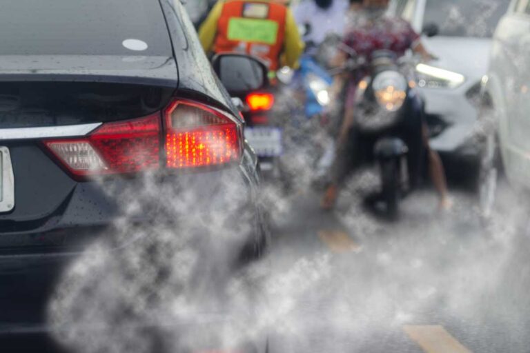 Allarme smog nel Lazio, stop              al traffico a Roma e Frosinone