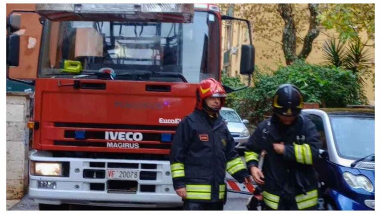 Incendio ad Acilia, evacuata una palazzina