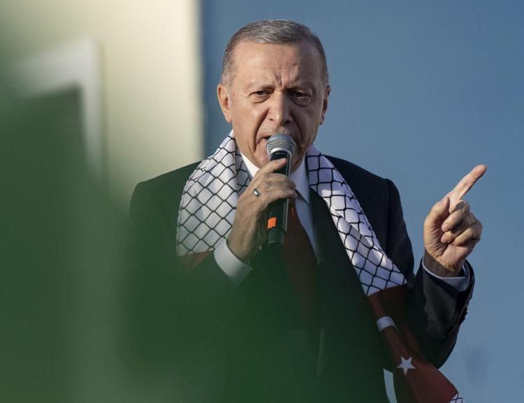 Erdogan minaccia Israele: “Se colpisce Hamas in Turchia, paga prezzo alto”