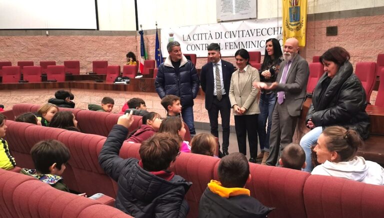 “Progetto Cittadinanza”, la 5C e la 5°D della scuola Galice all’aula “Pucci”