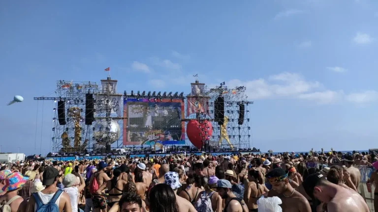 “Un referendum popolare per il Jova Beach Party”