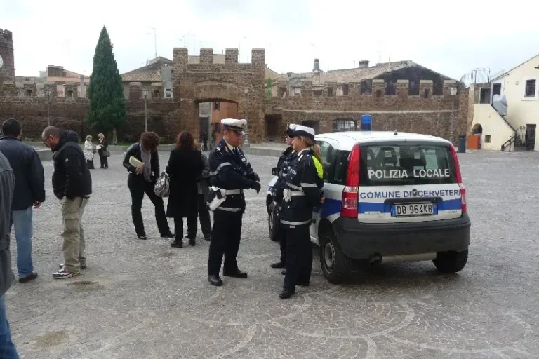 Sede non idonea e poche unità          La Polizia Locale valuta lo sciopero